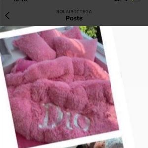 PINK FLUFFY DIOR BEDDING